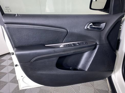 Used 2020 Dodge Journey Crossroad image 12