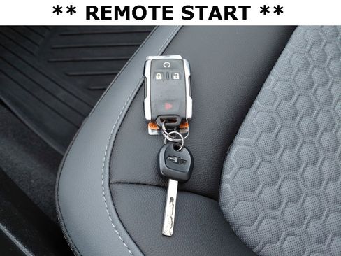 Used 2022 Chevrolet Colorado Z71 image 9