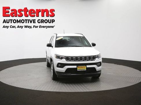 Used 2024 Jeep Compass Latitude AWD/4WD image 46
