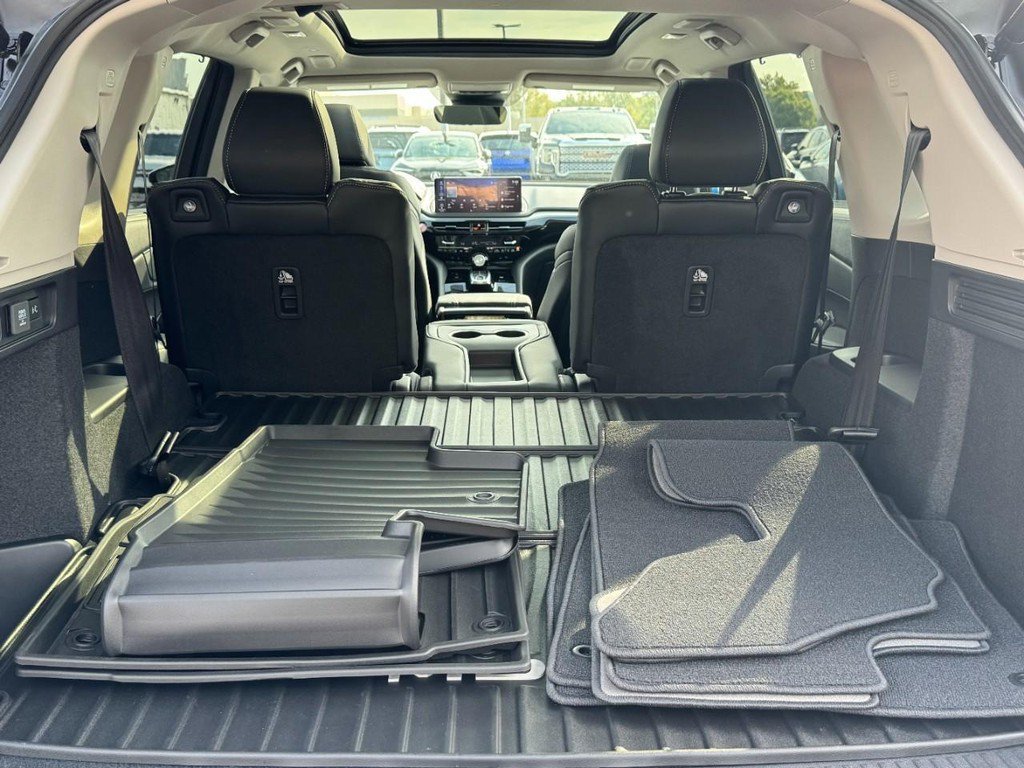 Certified 2026 Acura MDX w/ Technology Package AWD/4WD image 5