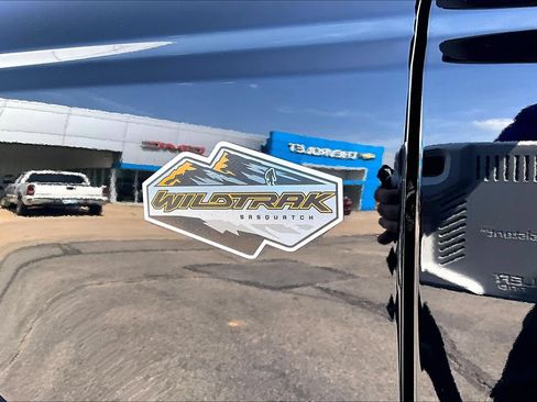 Used 2024 Ford Bronco Wildtrak AWD/4WD image 32