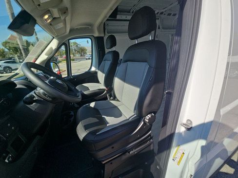 Used 2026 RAM ProMaster 2500 w/ Convenience Group FWD image 18