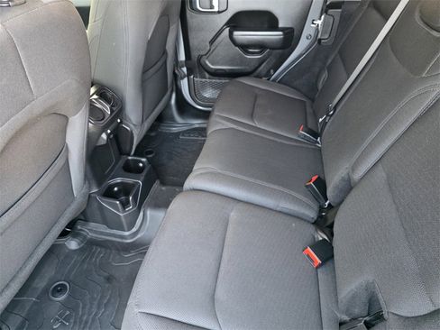 Used 2023 Jeep Wrangler Unlimited Sport image 21