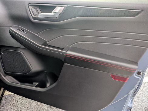 Used 2025 Ford Escape ST-Line image 33