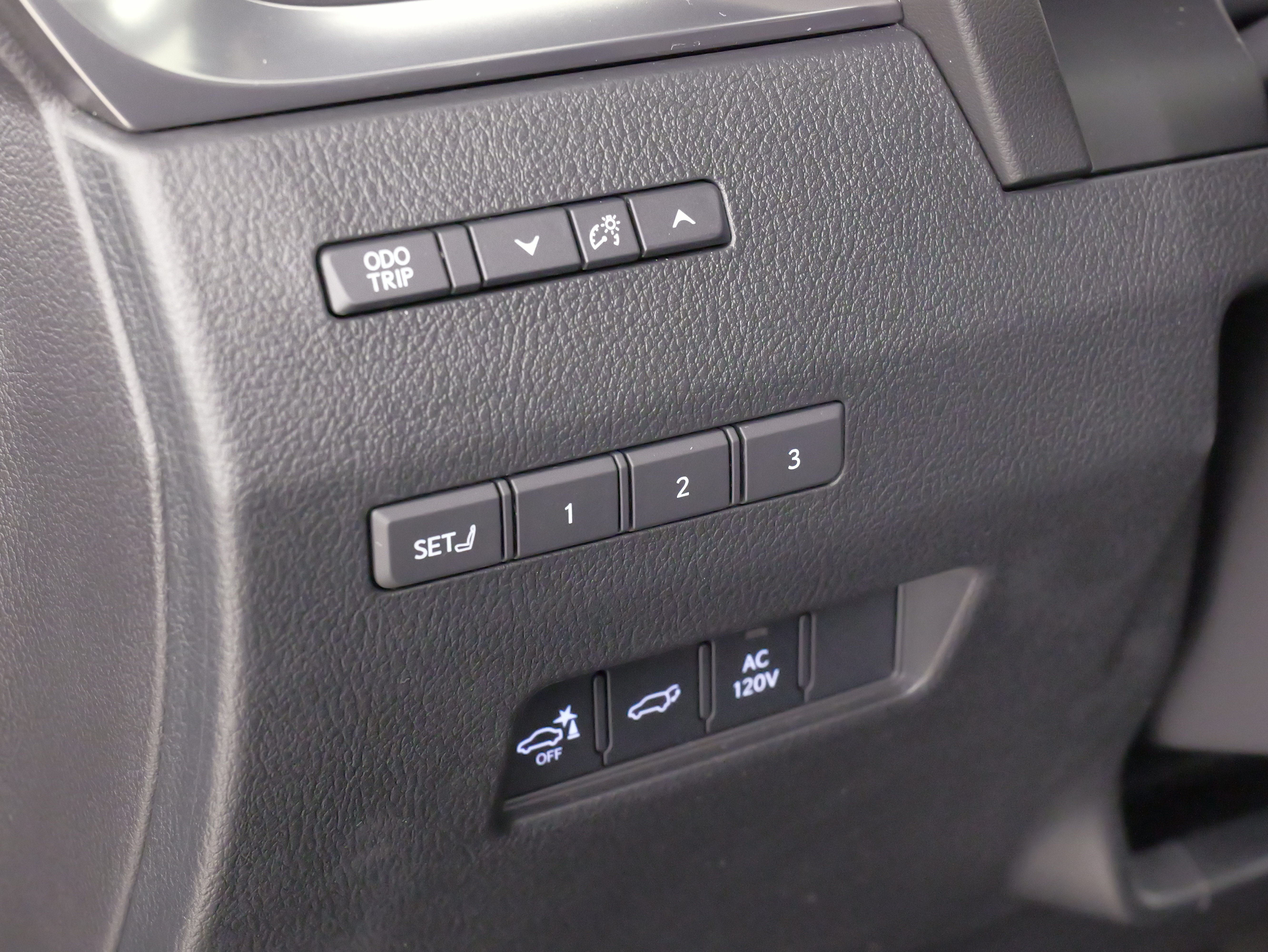 Used 2024 Lexus GX 550 w/ Accessory Package (2T) AWD/4WD image 38