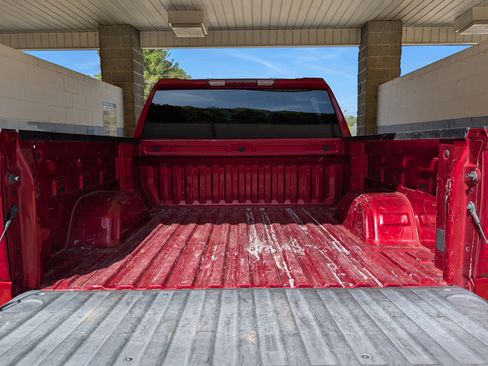 Used 2021 Chevrolet Silverado 1500 LT RWD image 18
