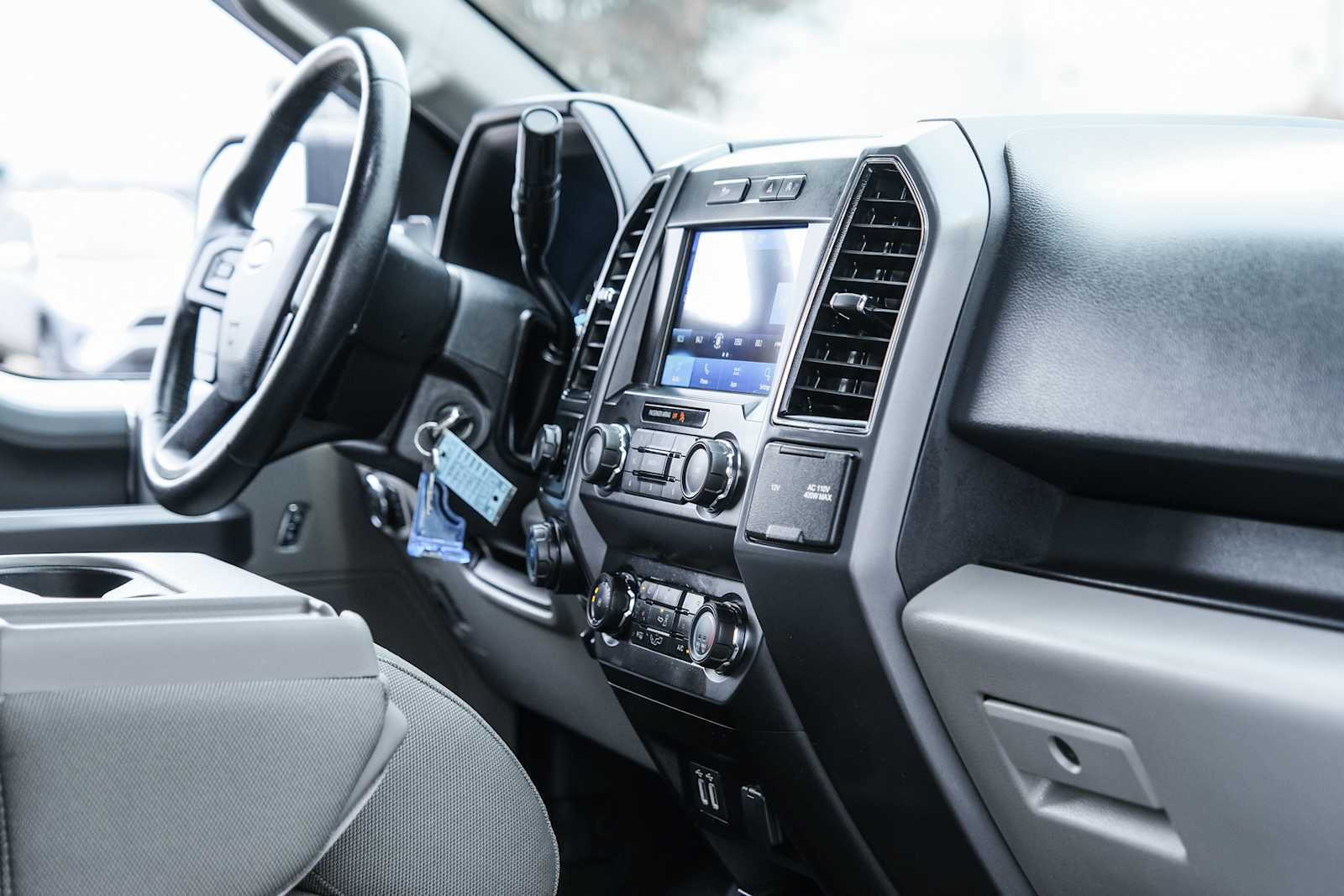 Used 2020 Ford F150 XLT w/ Equipment Group 302A Luxury AWD/4WD image 24