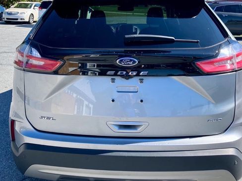 Used 2024 Ford Edge SEL image 5