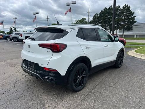Used 2024 Buick Encore GX Sport Touring w/ Comfort Package AWD/4WD image 5
