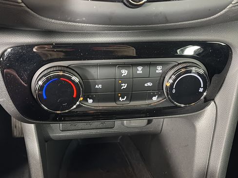 Certified 2023 Buick Encore GX Preferred w/ Cold Weather Comfort Package image 19