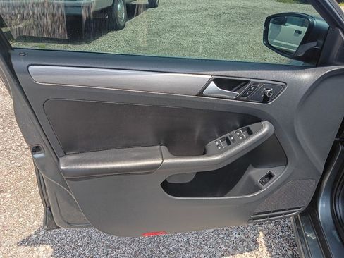 Used 2014 Volkswagen Jetta TDI FWD image 9