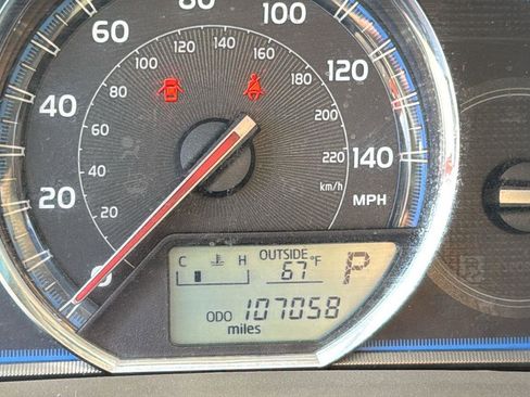 Used 2014 Toyota RAV4 Limited image 14