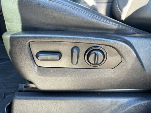 Used 2021 GMC Sierra 1500 SLT w/ SLT Convenience Package image 21