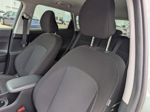 Used 2024 Hyundai Kona SE FWD image 10