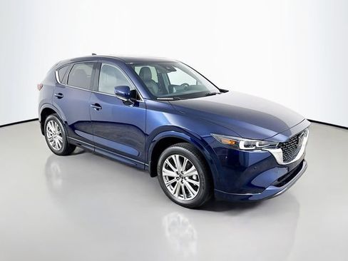 Used 2023 MAZDA CX-5 Signature AWD/4WD image 3