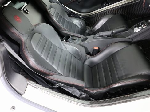 Used 2015 Alfa Romeo 4C Coupe w/ Leather Interior Group image 8