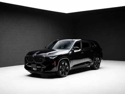 Used 2023 BMW XM w/ M Driver's Package AWD/4WD image 4