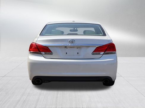 Used 2011 Toyota Avalon Limited image 6