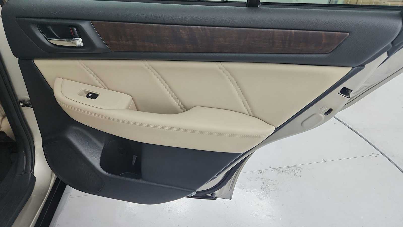 Used 2019 Subaru Outback 3.6R Limited w/ Popular Package #2 AWD/4WD image 26