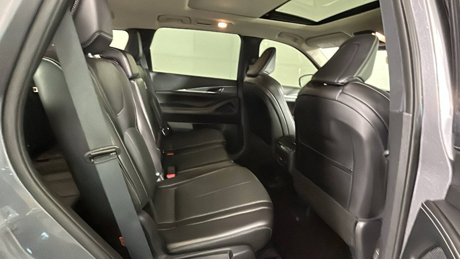 Used 2024 INFINITI QX60 Luxe AWD/4WD image 32