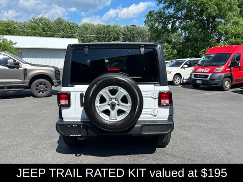 Used 2022 Jeep Wrangler Sport AWD/4WD image 5