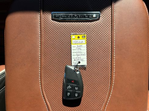 Used 2024 GMC Sierra 3500 Denali Ultimate image 32