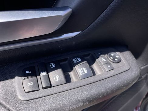 Used 2021 RAM 1500 Big Horn image 11