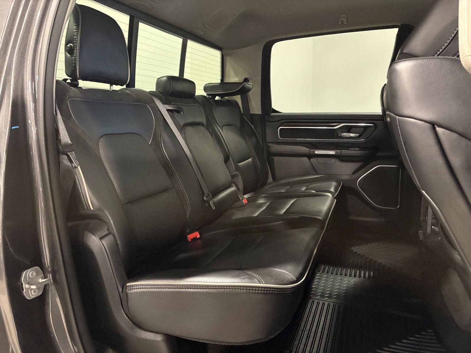 Used 2022 RAM 1500 Laramie AWD/4WD image 37