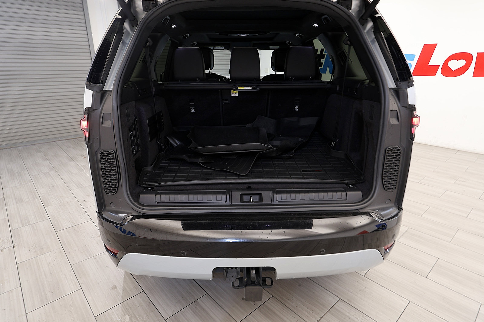 Used 2021 Land Rover Discovery S R-Dynamic AWD/4WD image 31