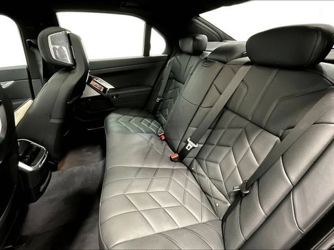 New 2025 BMW 760i xDrive AWD/4WD image 18