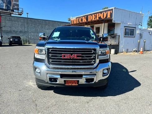 Used 2015 GMC Sierra 2500 SLT w/ Driver Alert Package AWD/4WD image 3