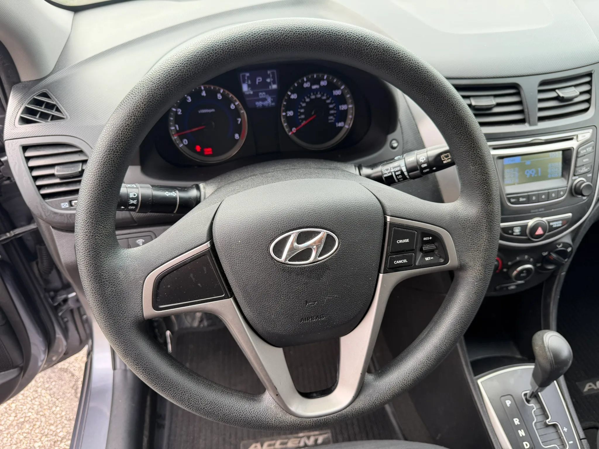 Used 2017 Hyundai Accent SE FWD image 35