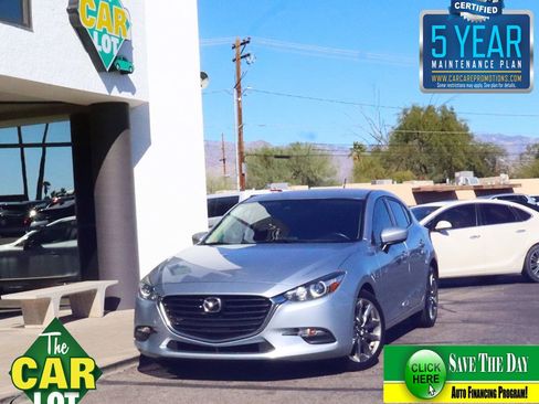 Used 2018 MAZDA MAZDA3 Touring image 1