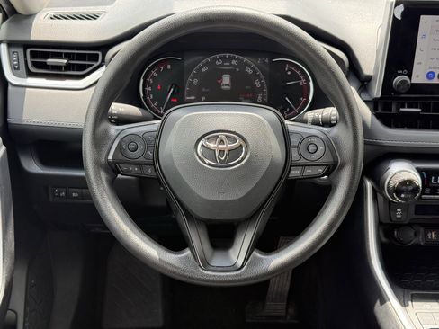 Used 2025 Toyota RAV4 XLE image 16