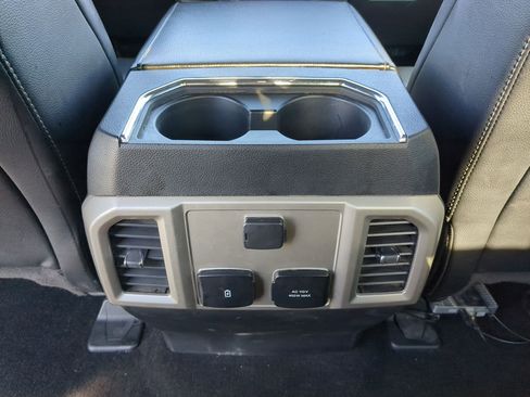 Used 2020 Ford F150 Lariat w/ FX4 Off-Road Package image 29