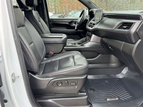 Used 2023 Chevrolet Suburban RST w/ Sport Performance Package image 14