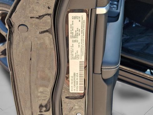 Certified 2023 Jeep Grand Cherokee L Limited w/ Luxury Tech Group II AWD/4WD image 31