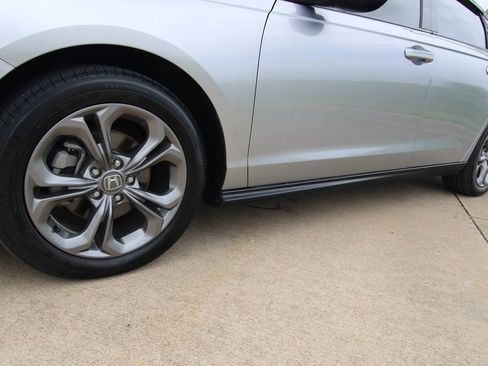 Used 2024 Honda Accord EX image 10