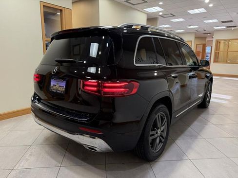 Used 2025 Mercedes-Benz GLB 250 image 5