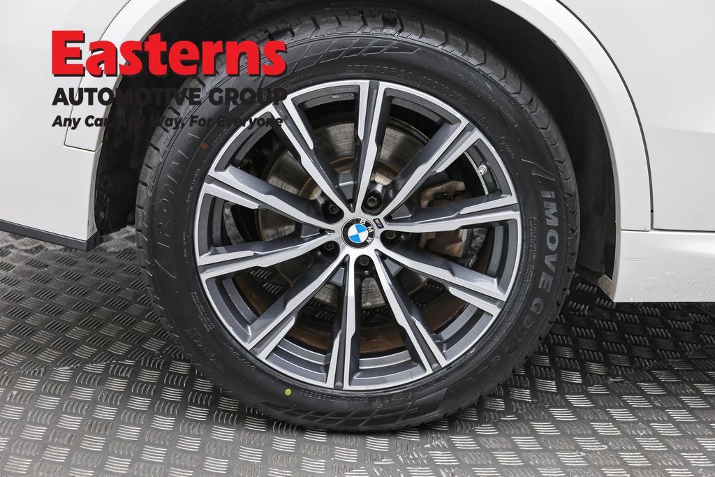 Used 2023 BMW X5 xDrive40i w/ M Sport Package AWD/4WD image 34