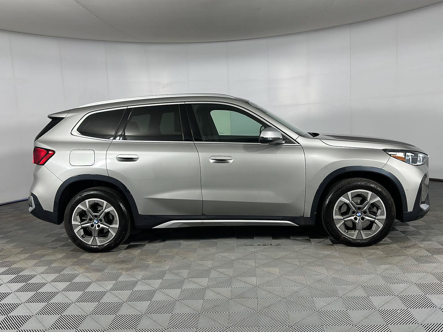 Used 2023 BMW X1 xDrive28i w/ Convenience Package AWD/4WD image 30