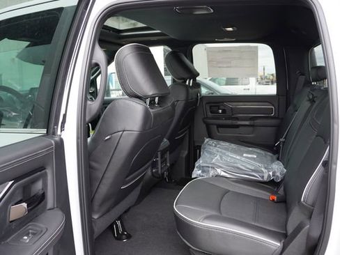 New 2026 RAM 3500 Limited AWD/4WD image 12