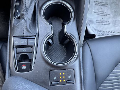 Used 2023 Toyota Camry SE w/ Cold Weather Package image 20