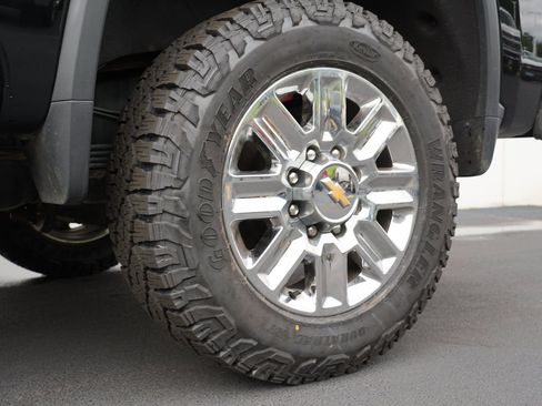 Used 2024 Chevrolet Silverado 3500 High Country w/ High Country Premium Package AWD/4WD image 35