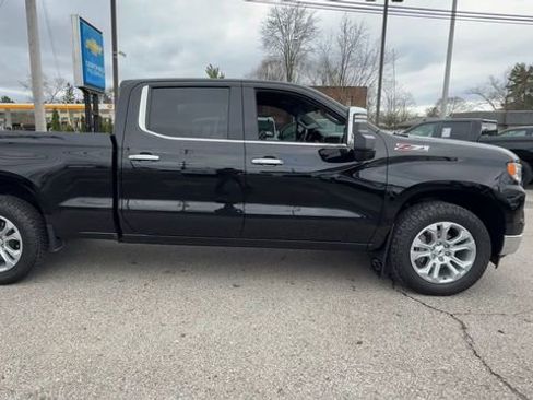 Used 2025 Chevrolet Silverado 1500 LTZ AWD/4WD image 9