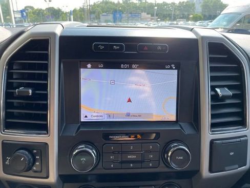 Used 2019 Ford F150 Lariat w/ Trailer Tow Package AWD/4WD image 28