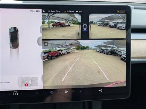 Used 2024 Tesla Model Y Long Range RWD image 15