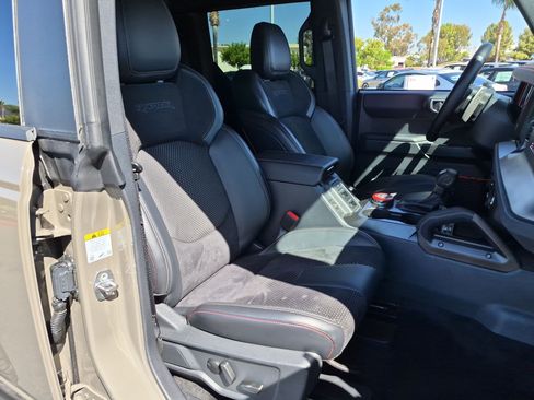 Used 2025 Ford Bronco Raptor AWD/4WD image 31