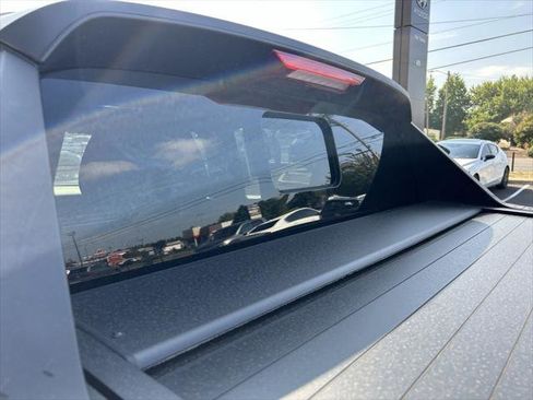 New 2025 Hyundai Santa Cruz SEL image 10