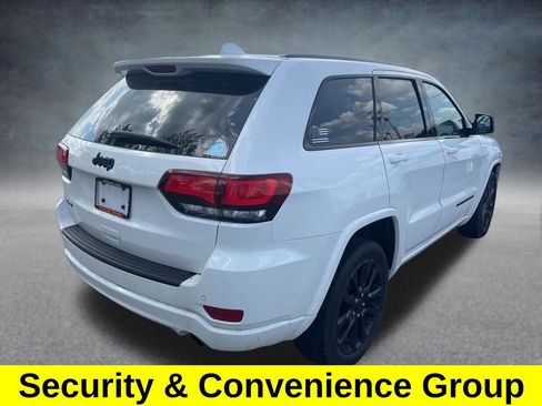 Used 2019 Jeep Grand Cherokee Altitude AWD/4WD image 5